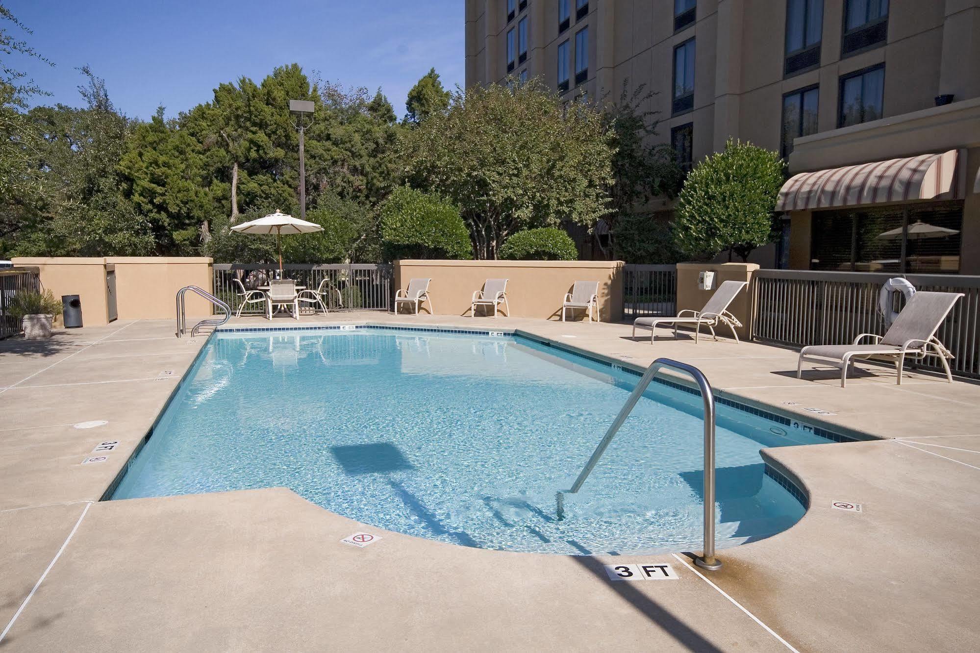 Hampton Inn Austin Nw Near The Domain Екстериор снимка
